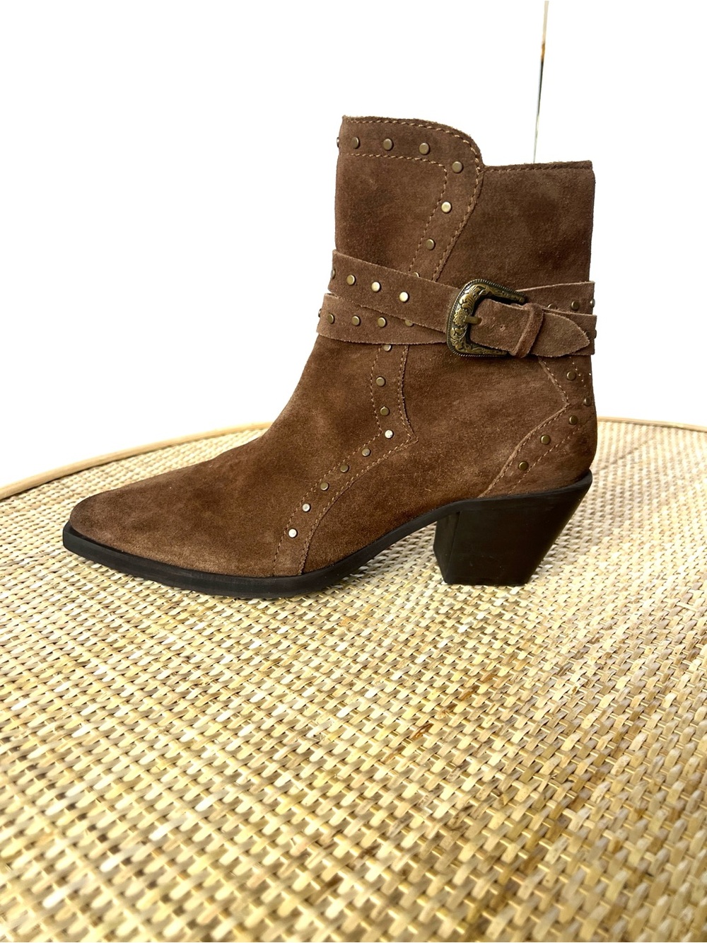 Icons by Crown Vintage Kilon Suede Studded Cowboy ankle boots western leather 10